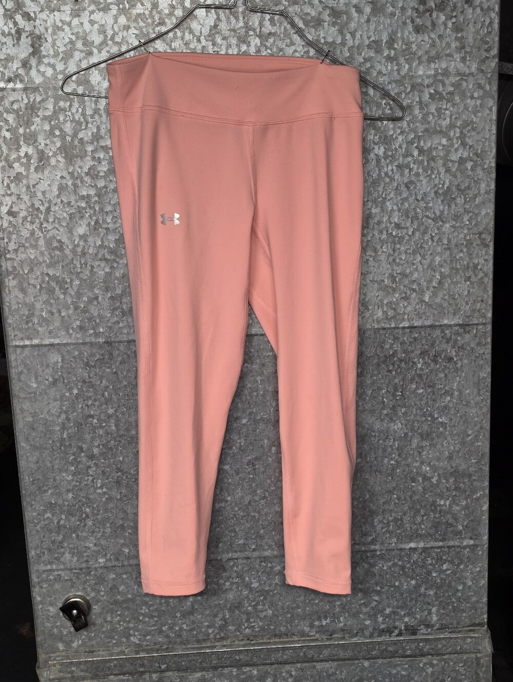 Under Armour Light Pink Active 3/4 Length Leggings Girls Medium - 2022